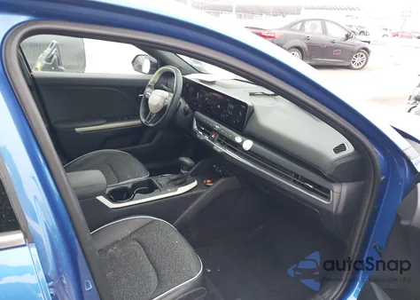 2025 Kia K4 Gt-Line z USA, uszkodzony, nr VIN 3KPFW4DE5SE141095